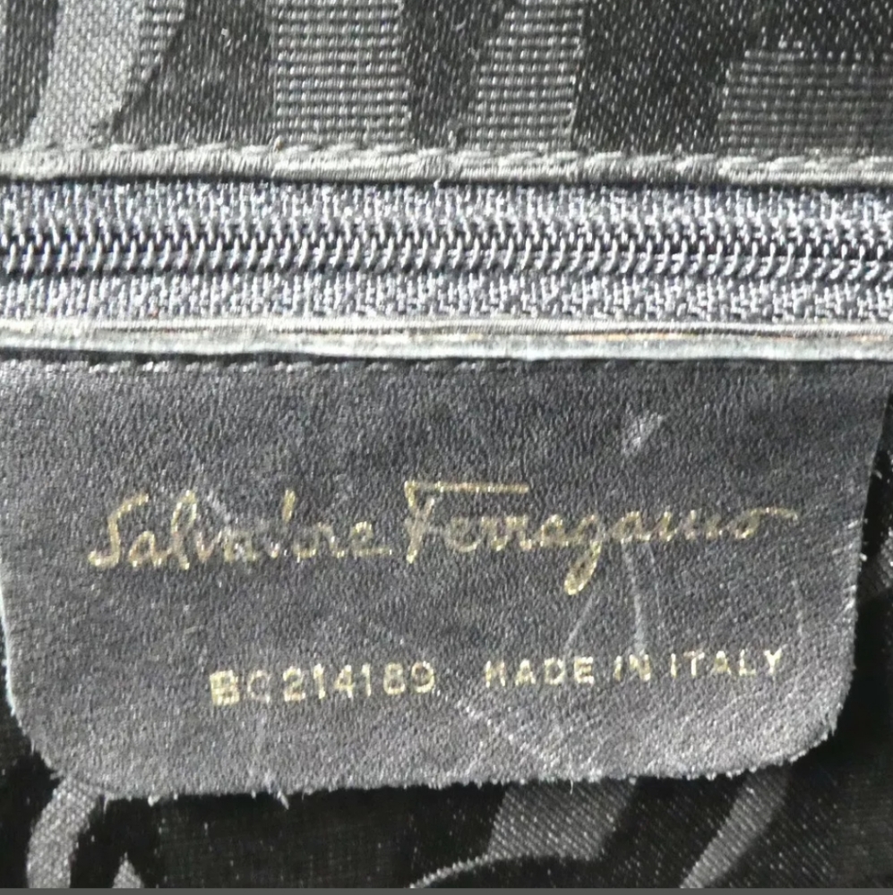 AUTH SALVATORE FERRAGAMO GANCINI  SHOULDER BAG - Picture 7 of 8